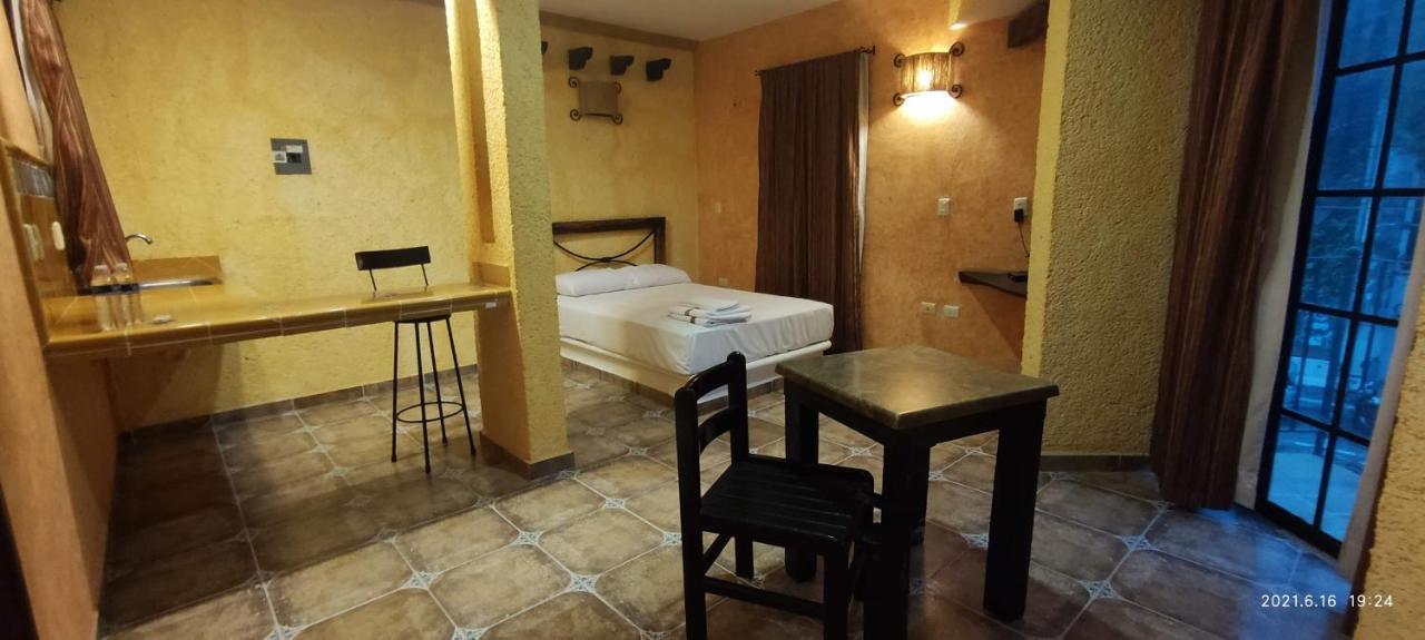 Alux Rooms Плая дел Кармен Екстериор снимка